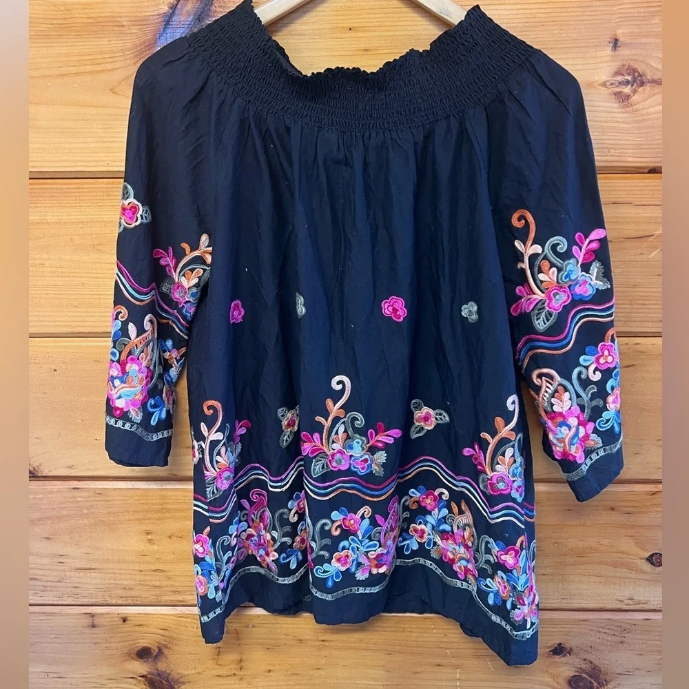 Studio West women's Embroidered off Shoulder Top size L 3/4 Sleeve - Picture 5 of 5
